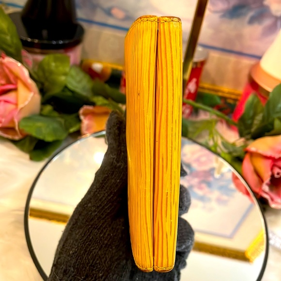 Louis Vuitton Yellow Epi Wallet - Picture 8 of 12
